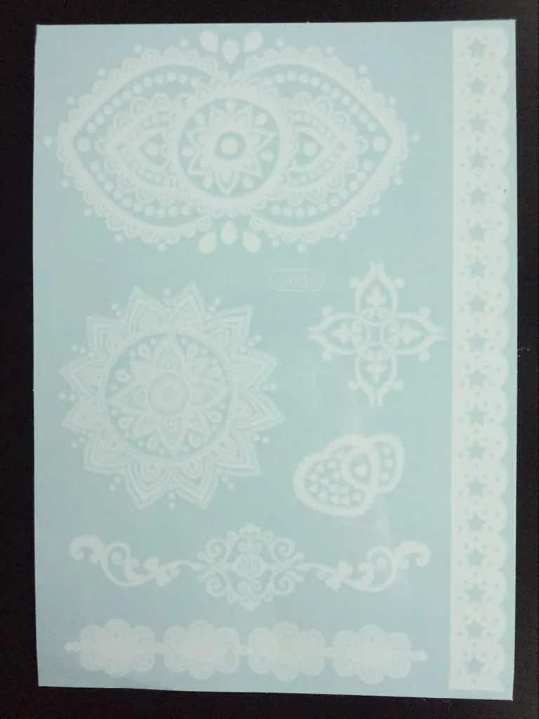Tillfällig Tatuering 21 x 15cm – vita tatueringar armband