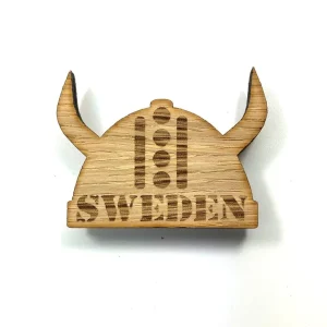 Magnet i trä – Vikingahjälm Sweden